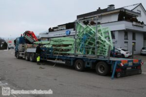 Transport der Dachkonstruktion von Rüti nach Brugg, Wolkenpavillon