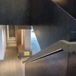 Treppengeländer in Einfamilienhaus, Schaan, Fürstentum Liechtenstein, Structured Metal Surface